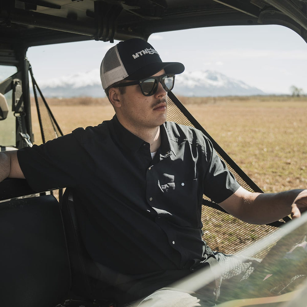 FIELD LITE BUTTON TEE - Shirt - MTN OPS