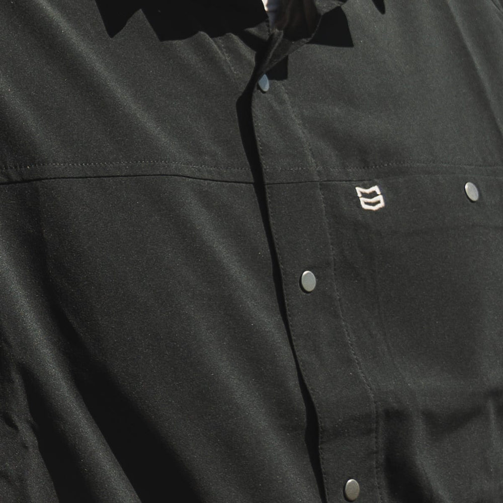FIELD LITE BUTTON TEE - Shirt - MTN OPS