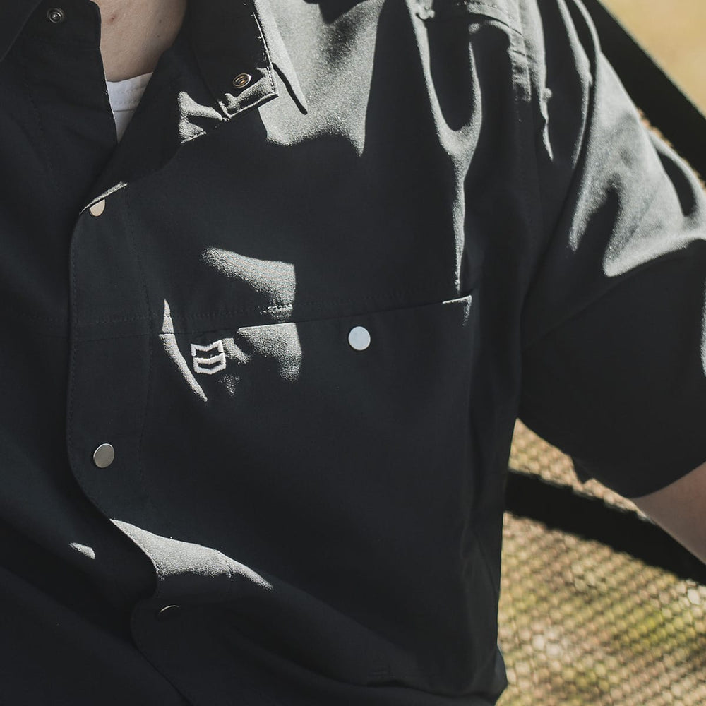 FIELD LITE BUTTON TEE - Shirt - MTN OPS