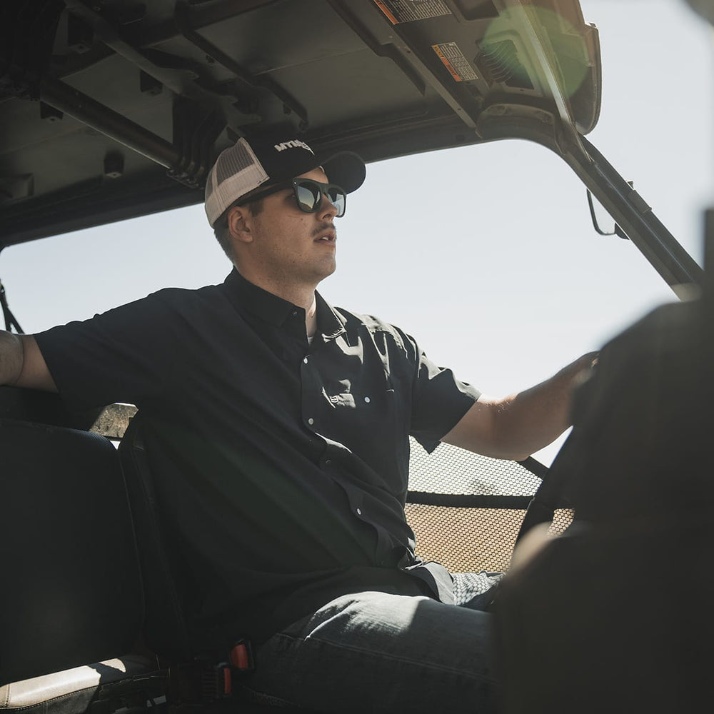 FIELD LITE BUTTON TEE - Shirt - MTN OPS