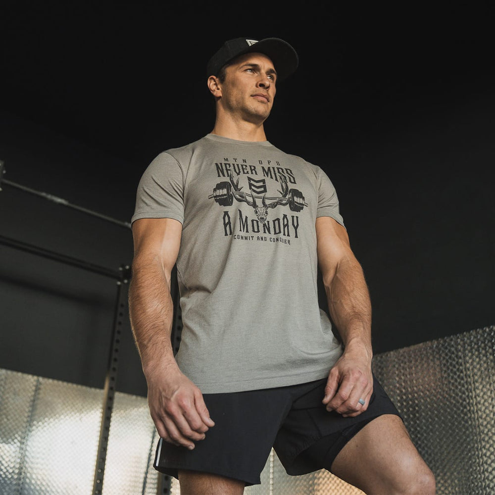 NEVER MISS A MONDAY TEE - Shirt - MTN OPS